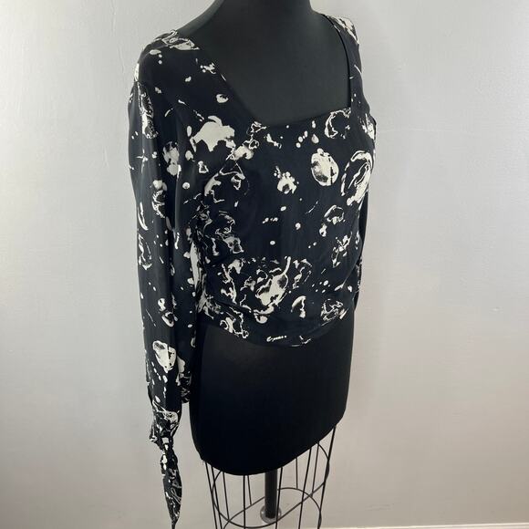 MARIA STANLEY Hamline Blouse Top Black White Cosmos Puff Sleeve Square Neck Sz L - Picture 6 of 11